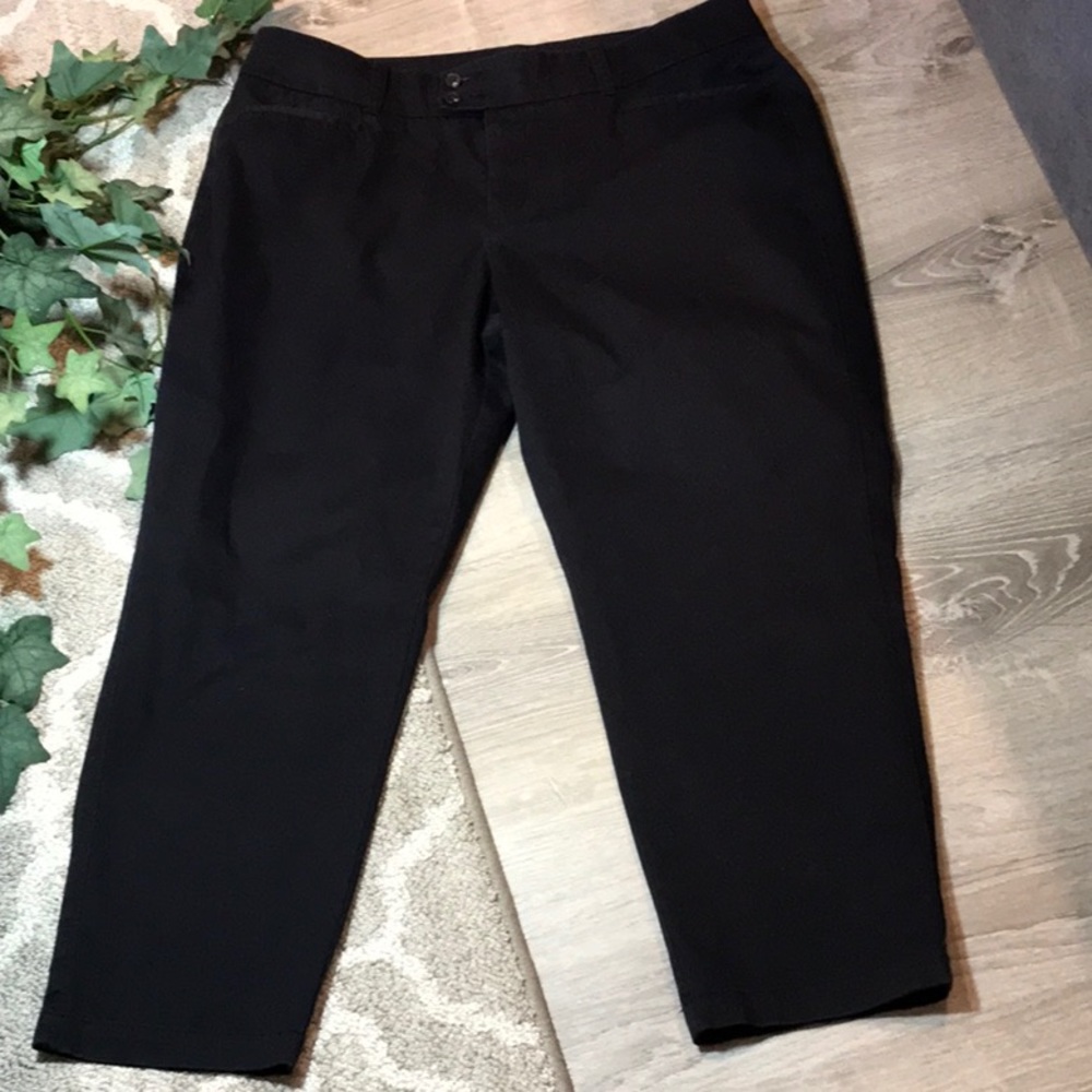 Docker’s~~Cropped Pants